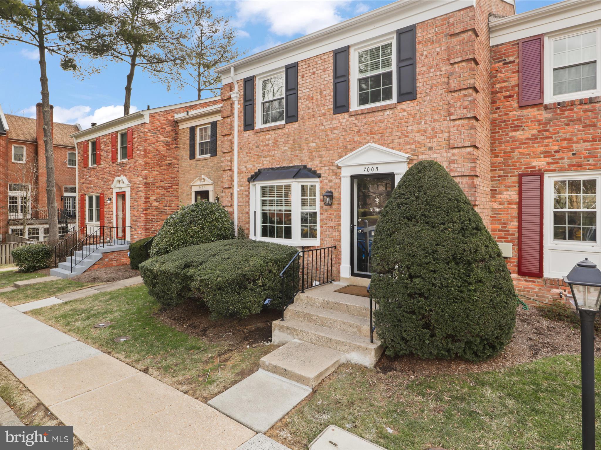 7005 Alicent Pl