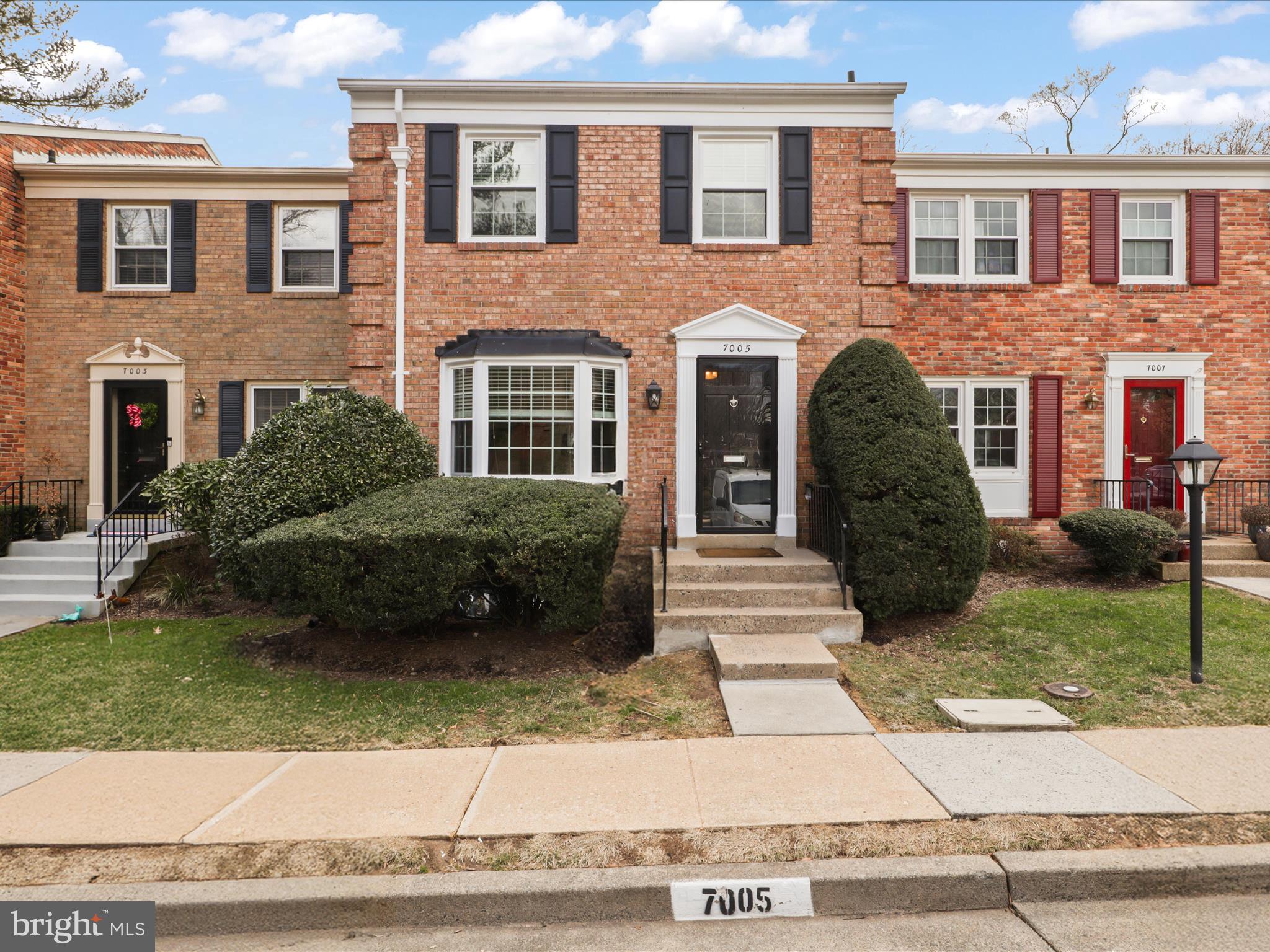 7005 Alicent Pl