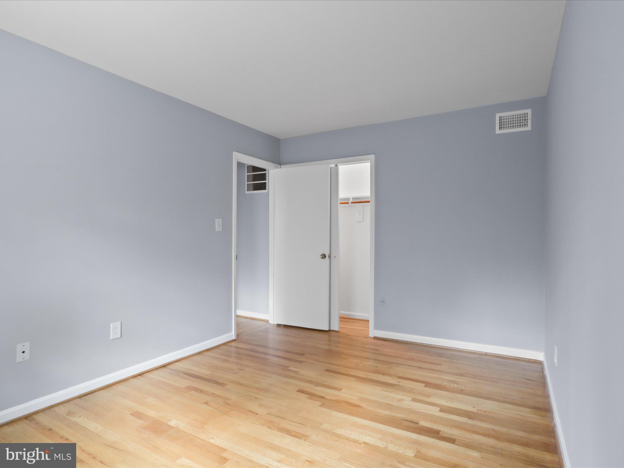 7005 Alicent Pl