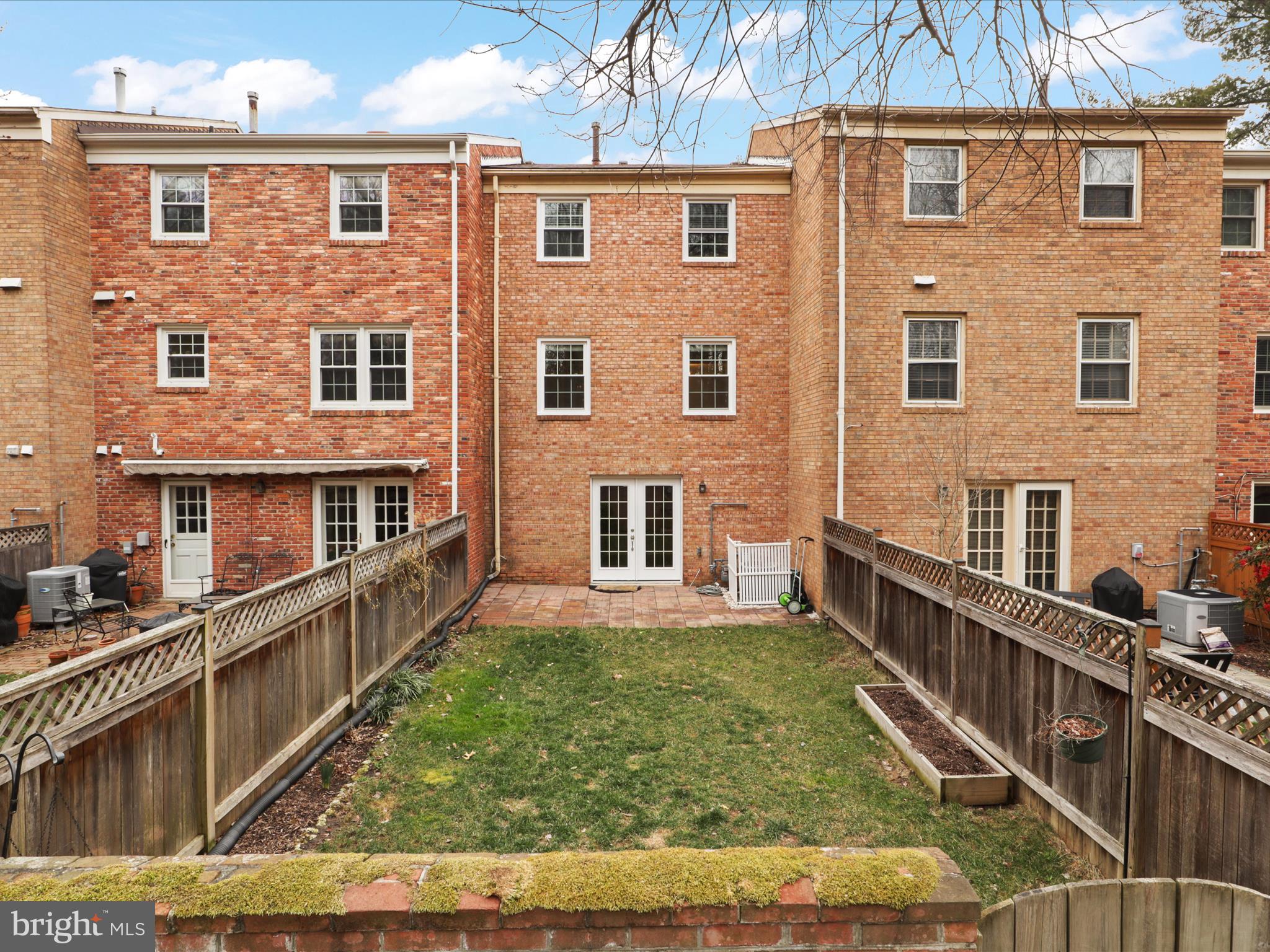 7005 Alicent Pl