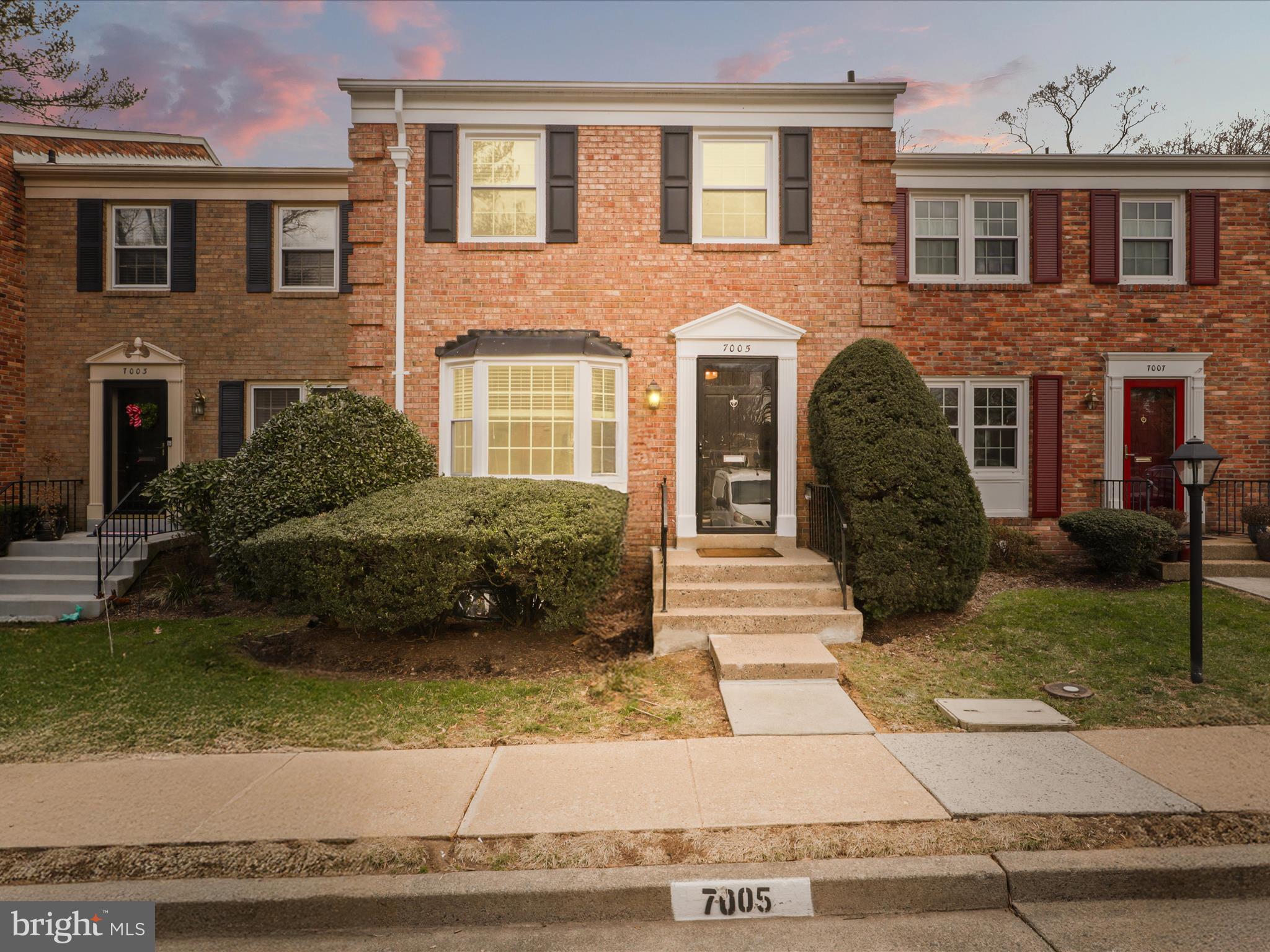 7005 Alicent Pl