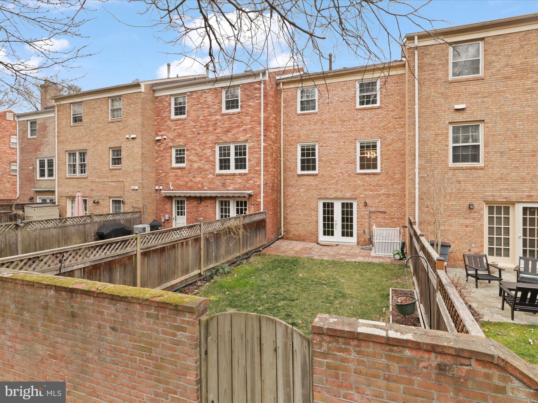 7005 Alicent Pl
