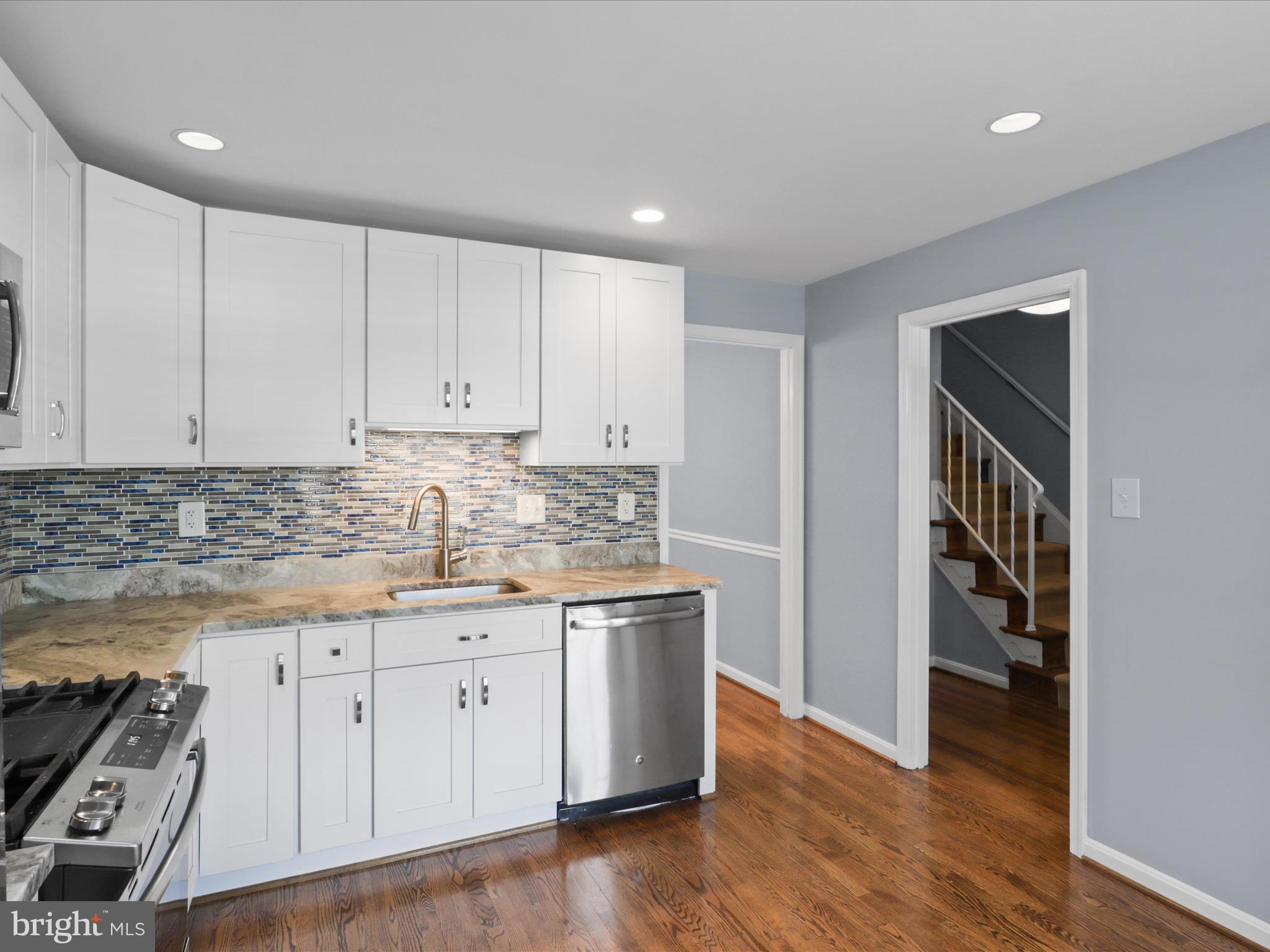 7005 Alicent Pl