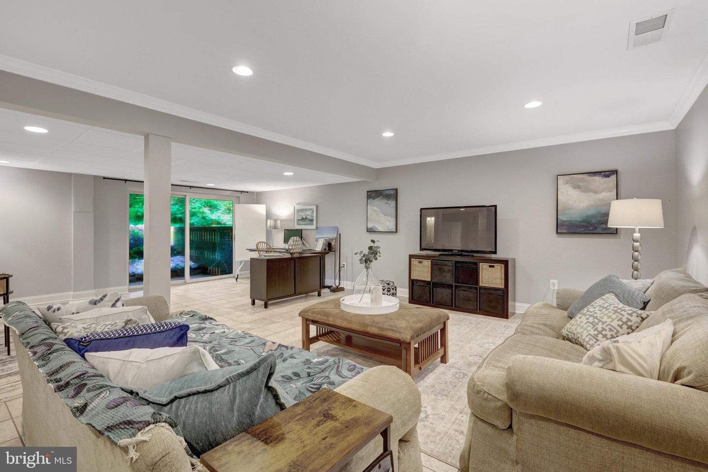 9213 Kilmarnock Dr