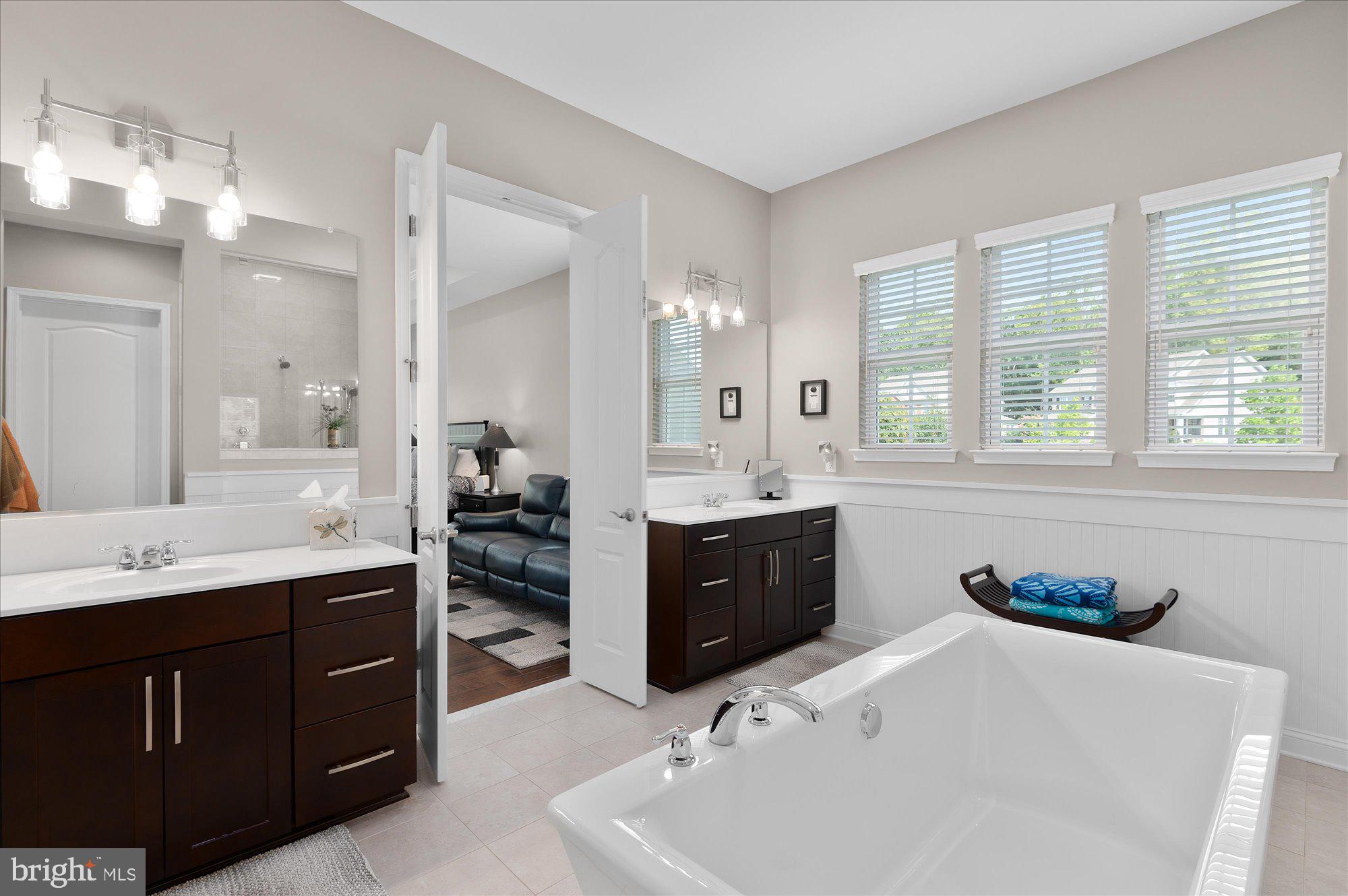 24457 Island Pool Ct