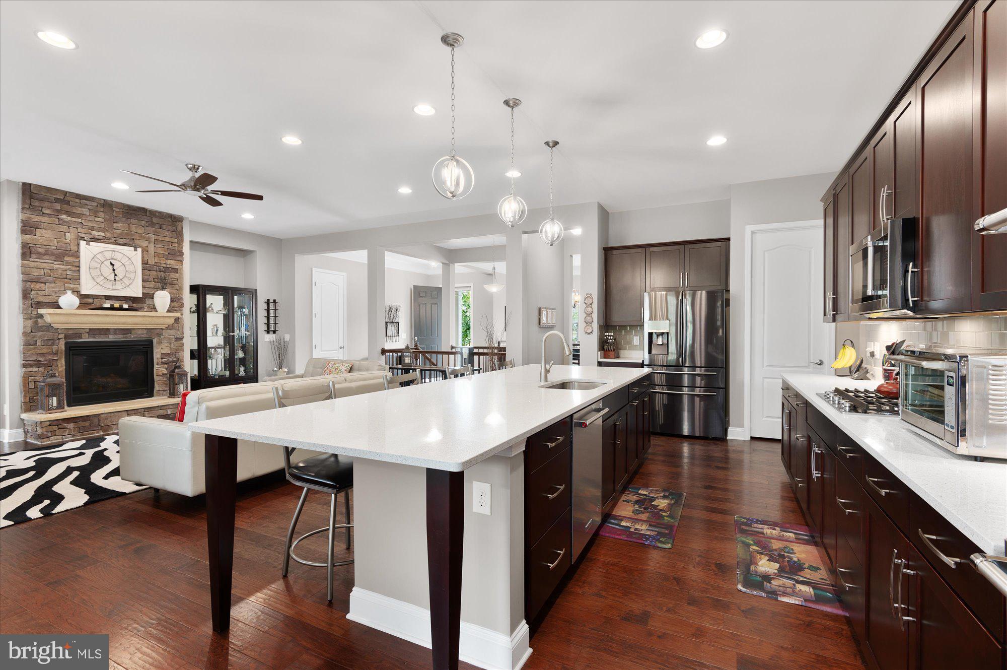 24457 Island Pool Ct