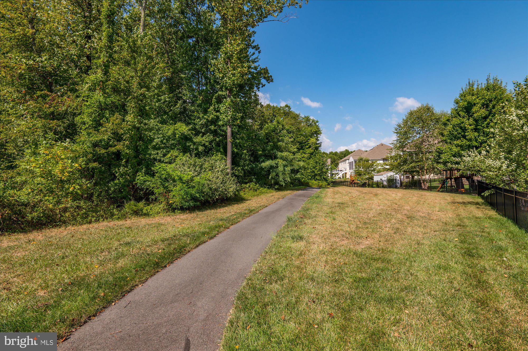 24457 Island Pool Ct