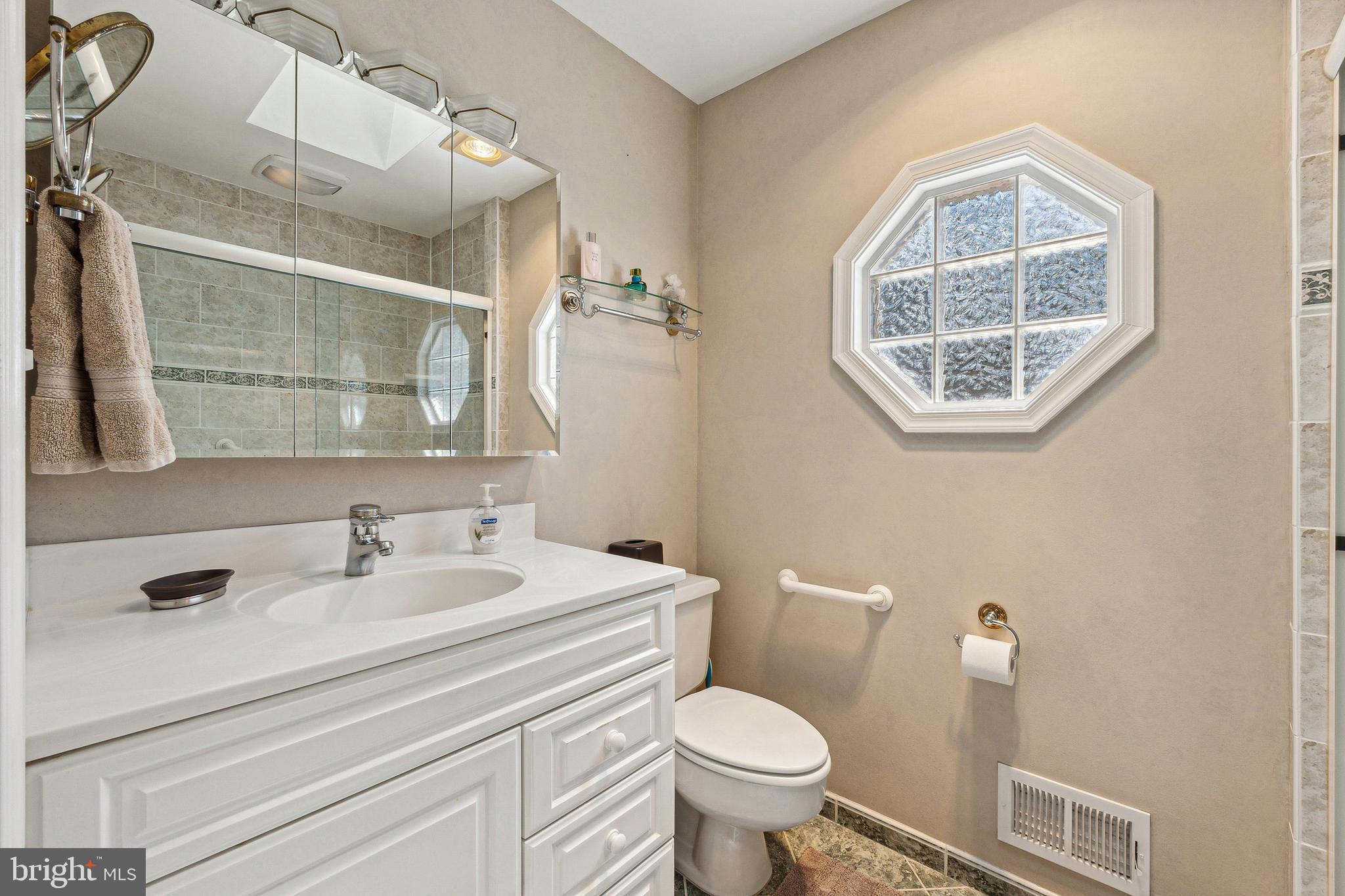 2801 John Coffee Ct