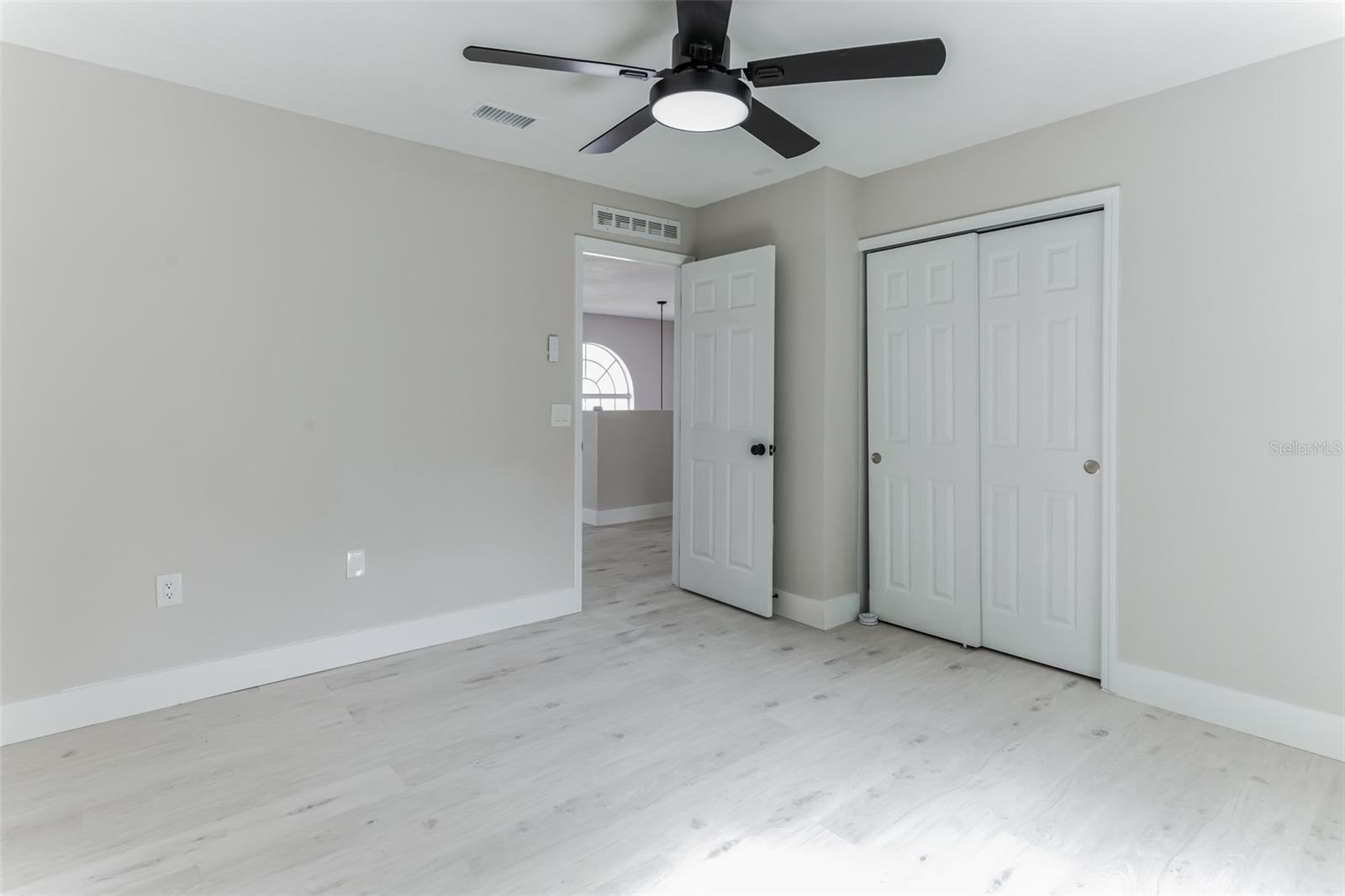 73 LONDON DR