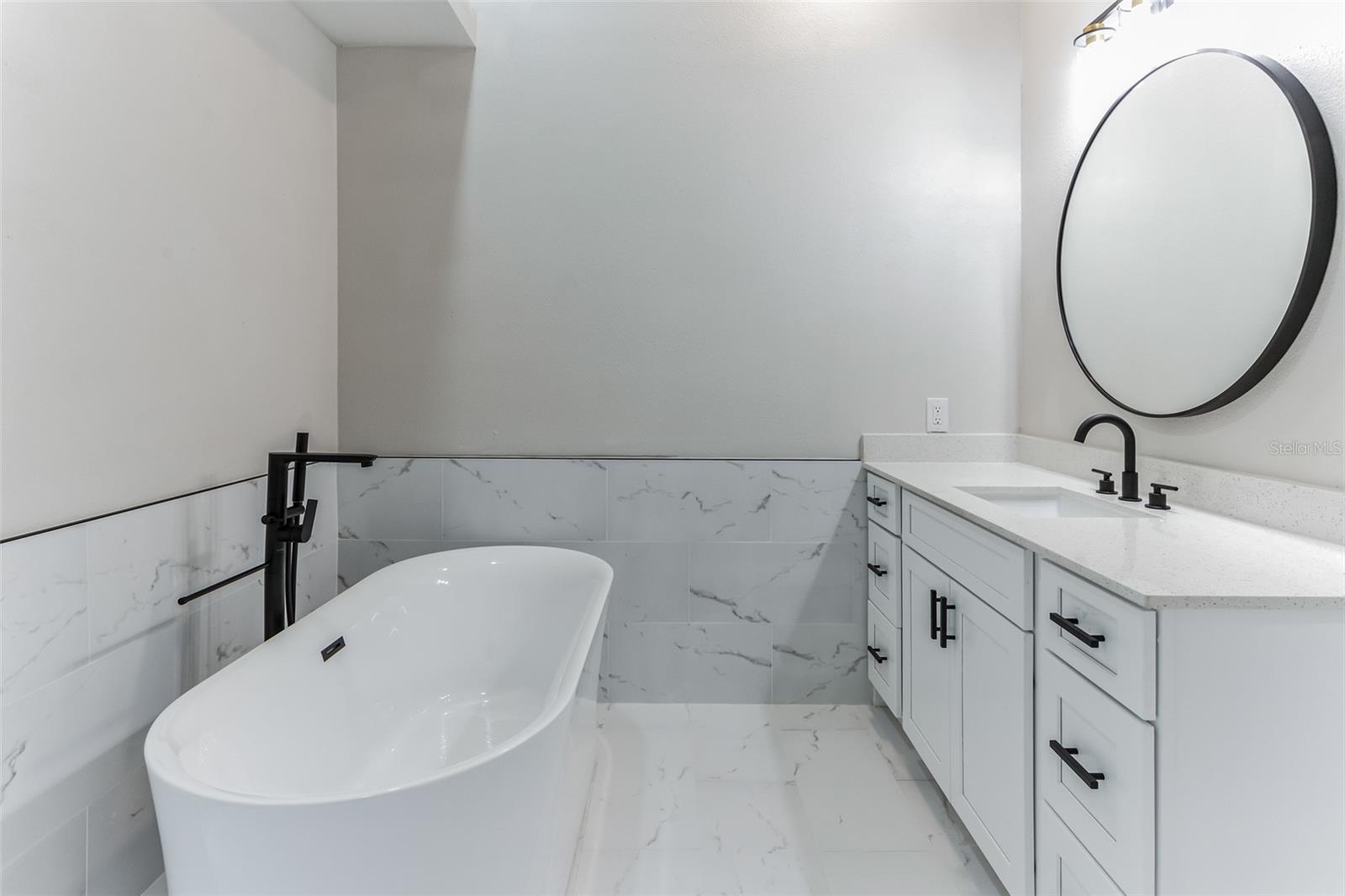 73 LONDON DR