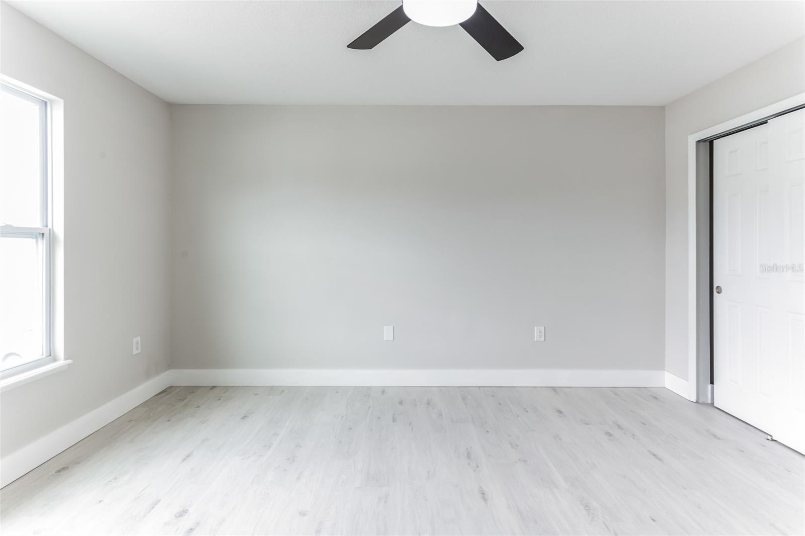 73 LONDON DR