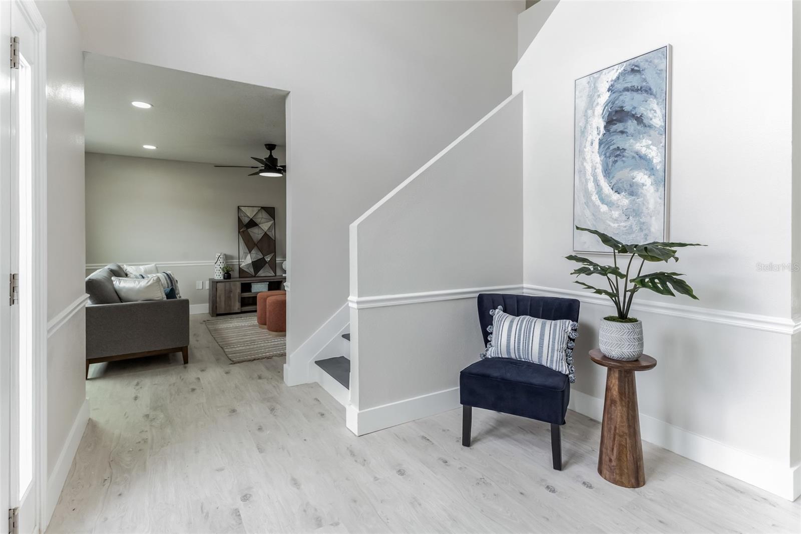 73 LONDON DR