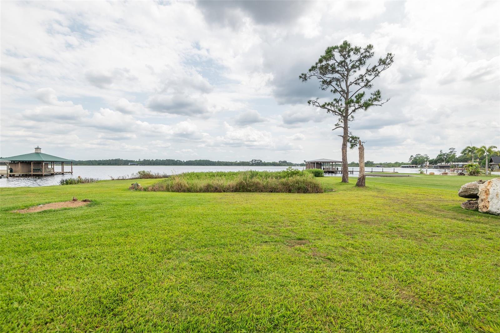 1354 S SHORE DR