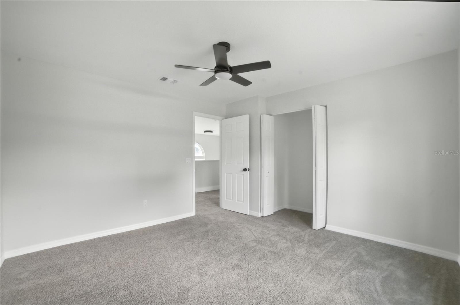 5039 OAK TOURS DR