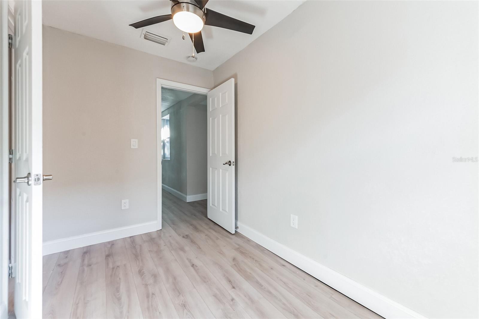 3458 QUEENSBORO AVE S
