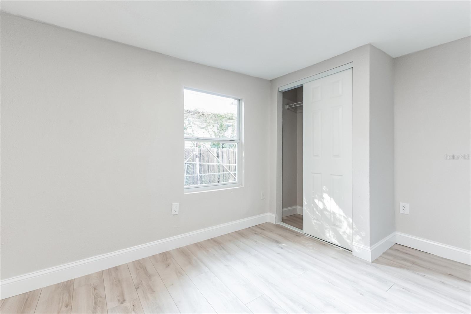 3458 QUEENSBORO AVE S
