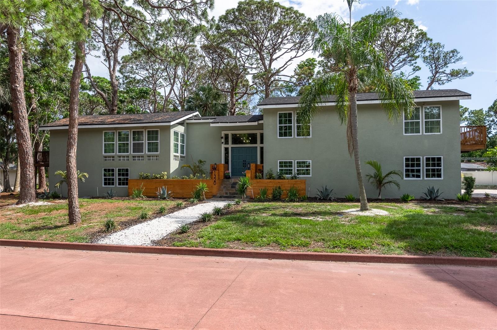 1320 CORAL WAY S