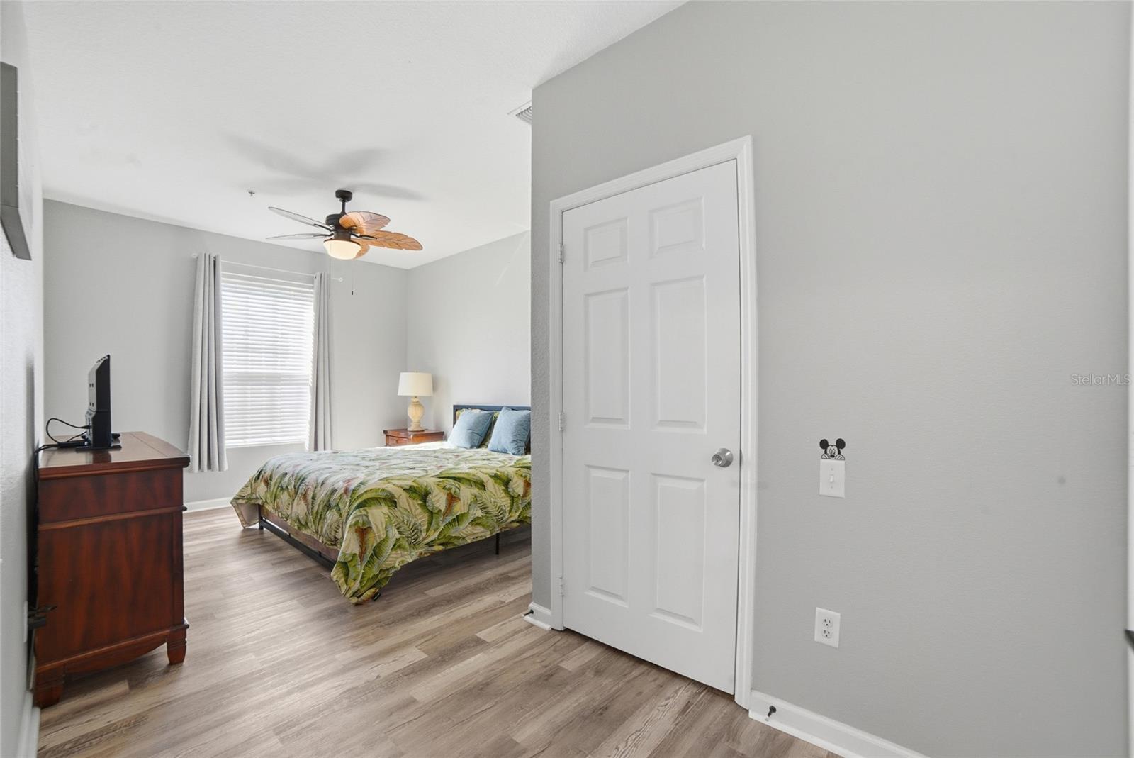 2302 SILVER PALM DR #202