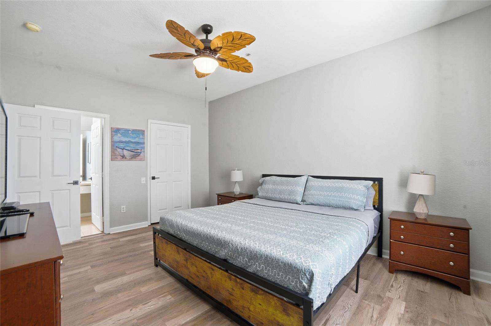 2302 SILVER PALM DR #202