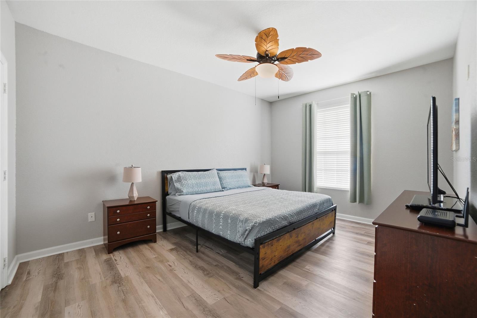 2302 SILVER PALM DR #202