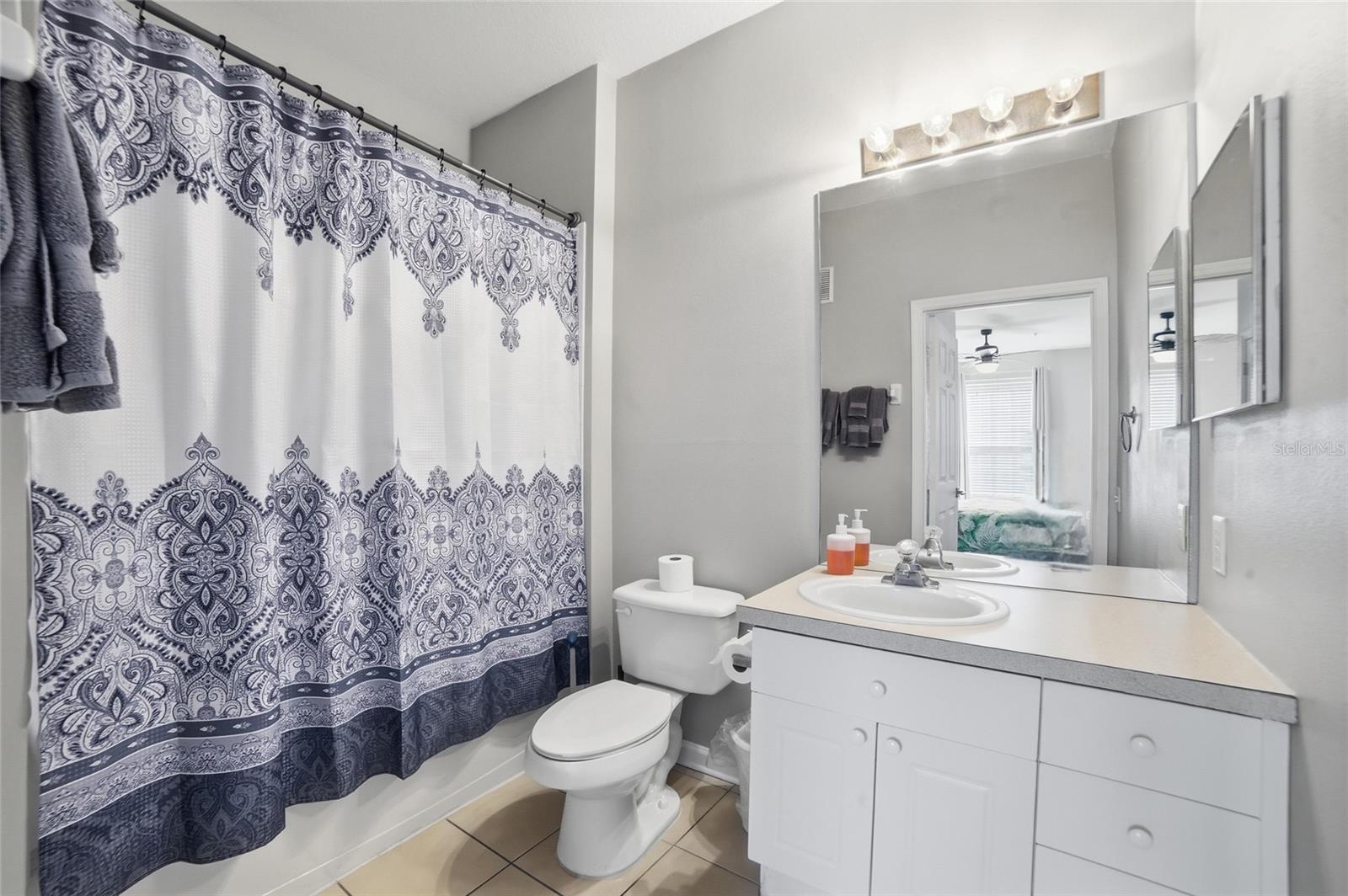 2302 SILVER PALM DR #202