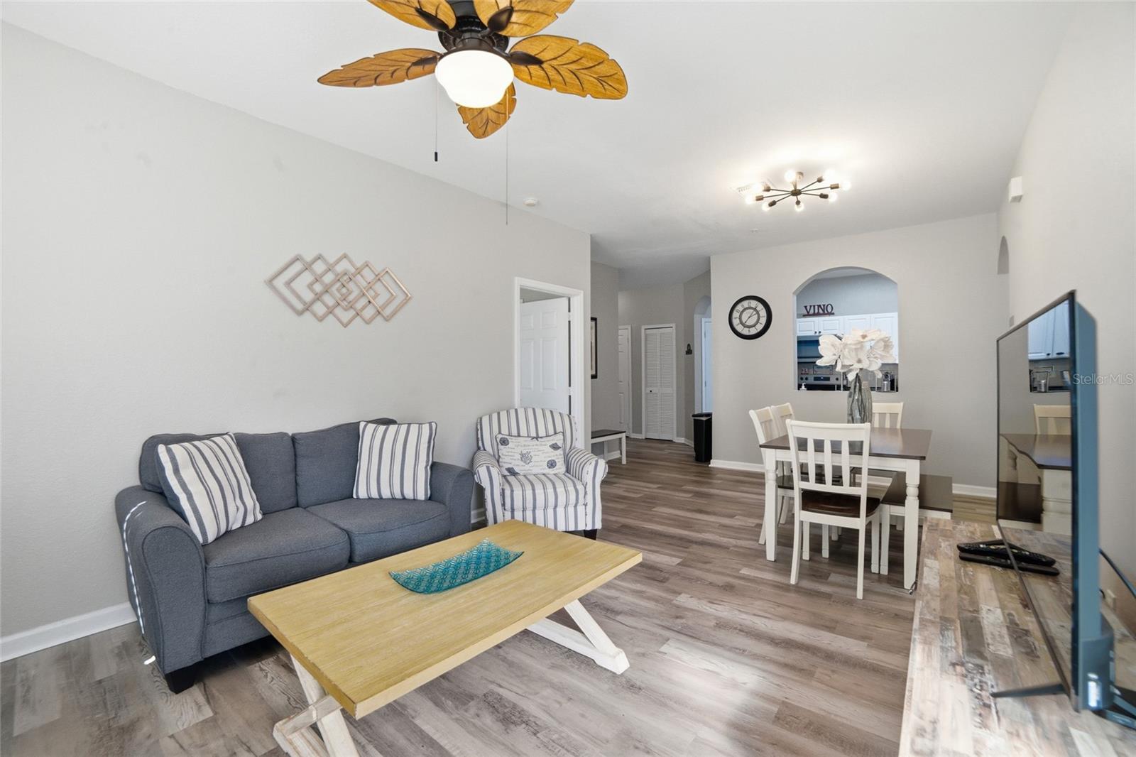 2302 SILVER PALM DR #202