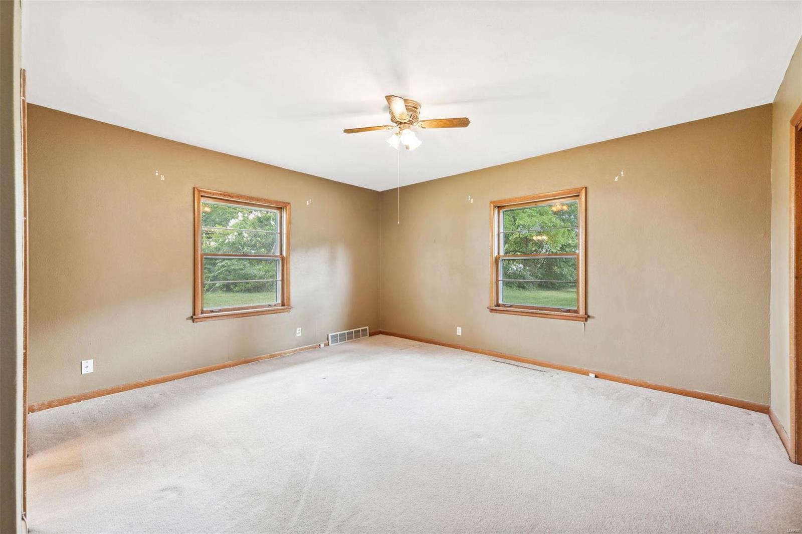 9330 Lincoln Drive
