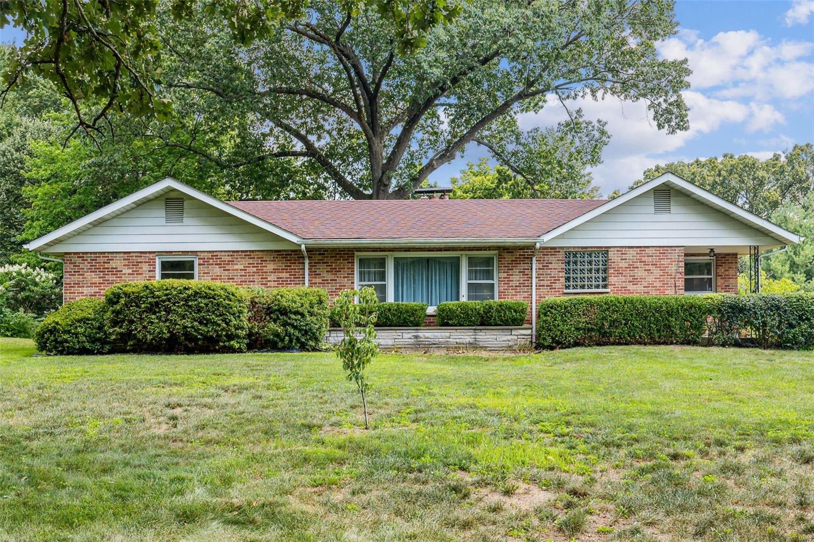 9330 Lincoln Drive