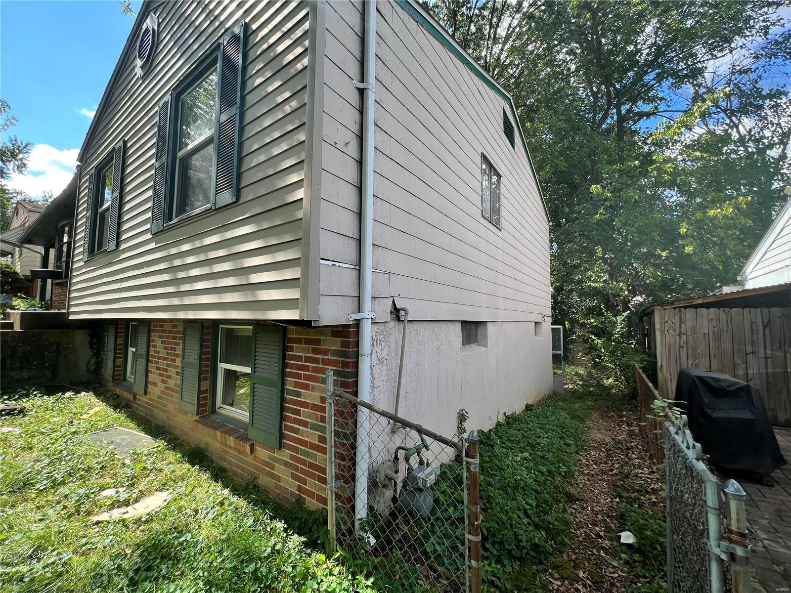 5137 Ville Maria Lane