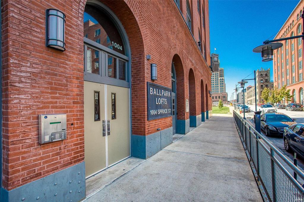 1004 Spruce Street Unit: 515