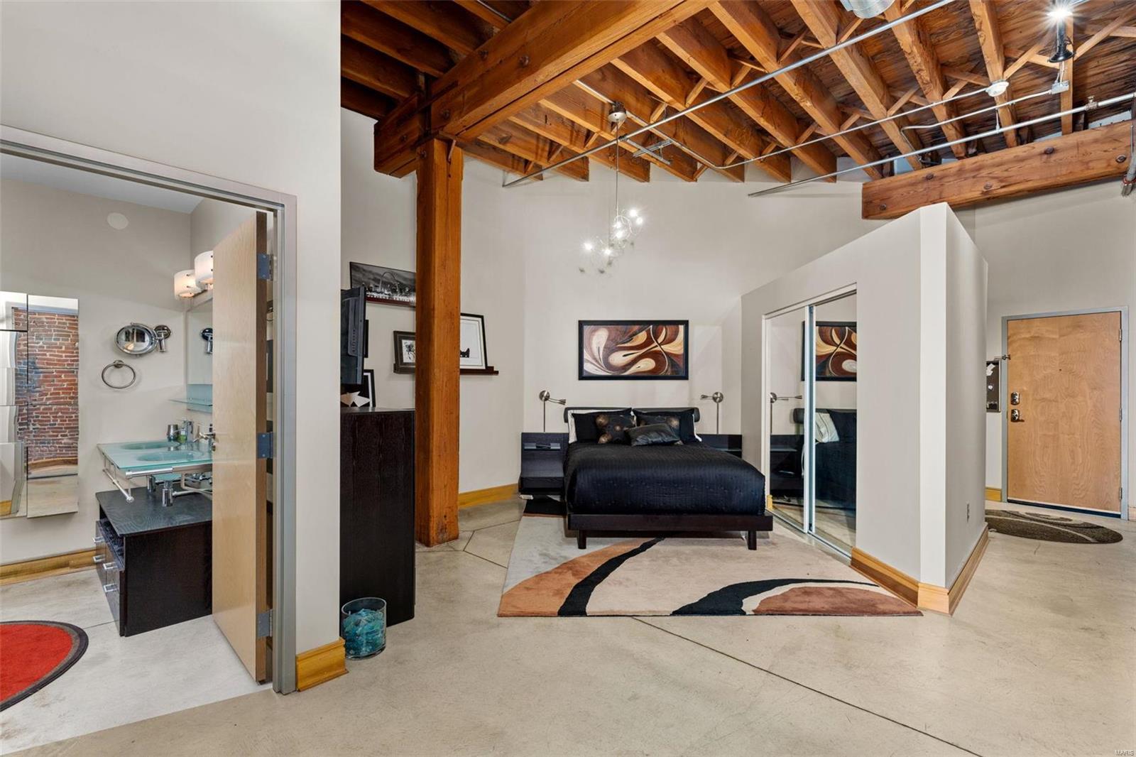 1004 Spruce Street Unit: 515