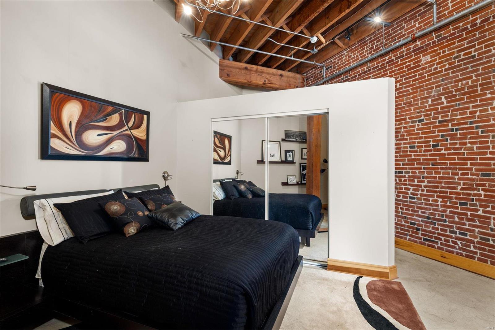 1004 Spruce Street Unit: 515