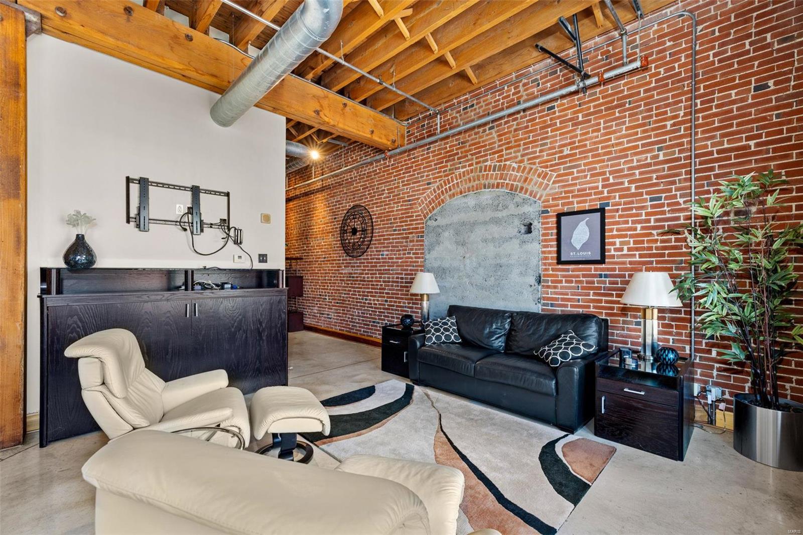 1004 Spruce Street Unit: 515