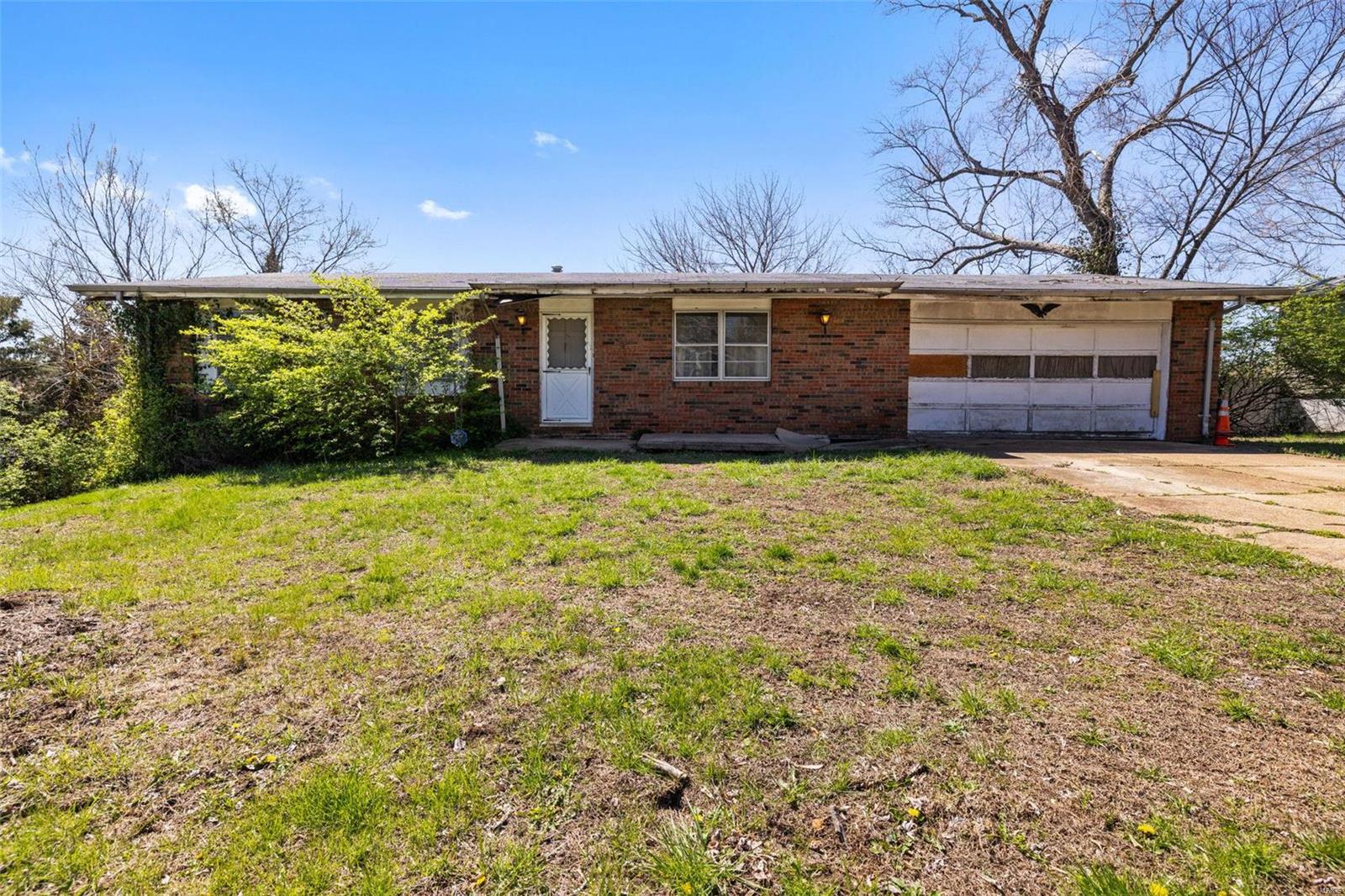 101 Hinrichs Lane