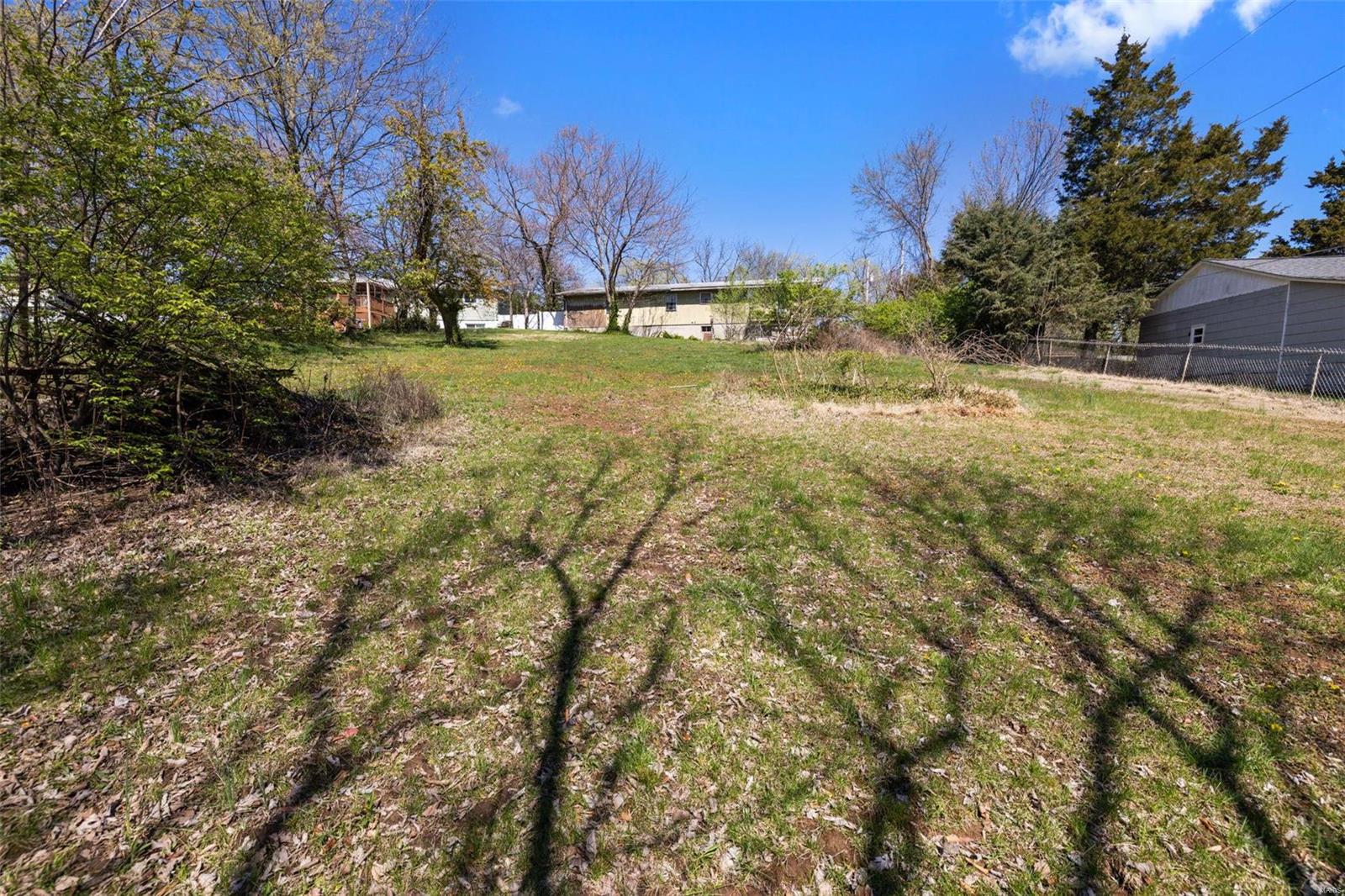 101 Hinrichs Lane
