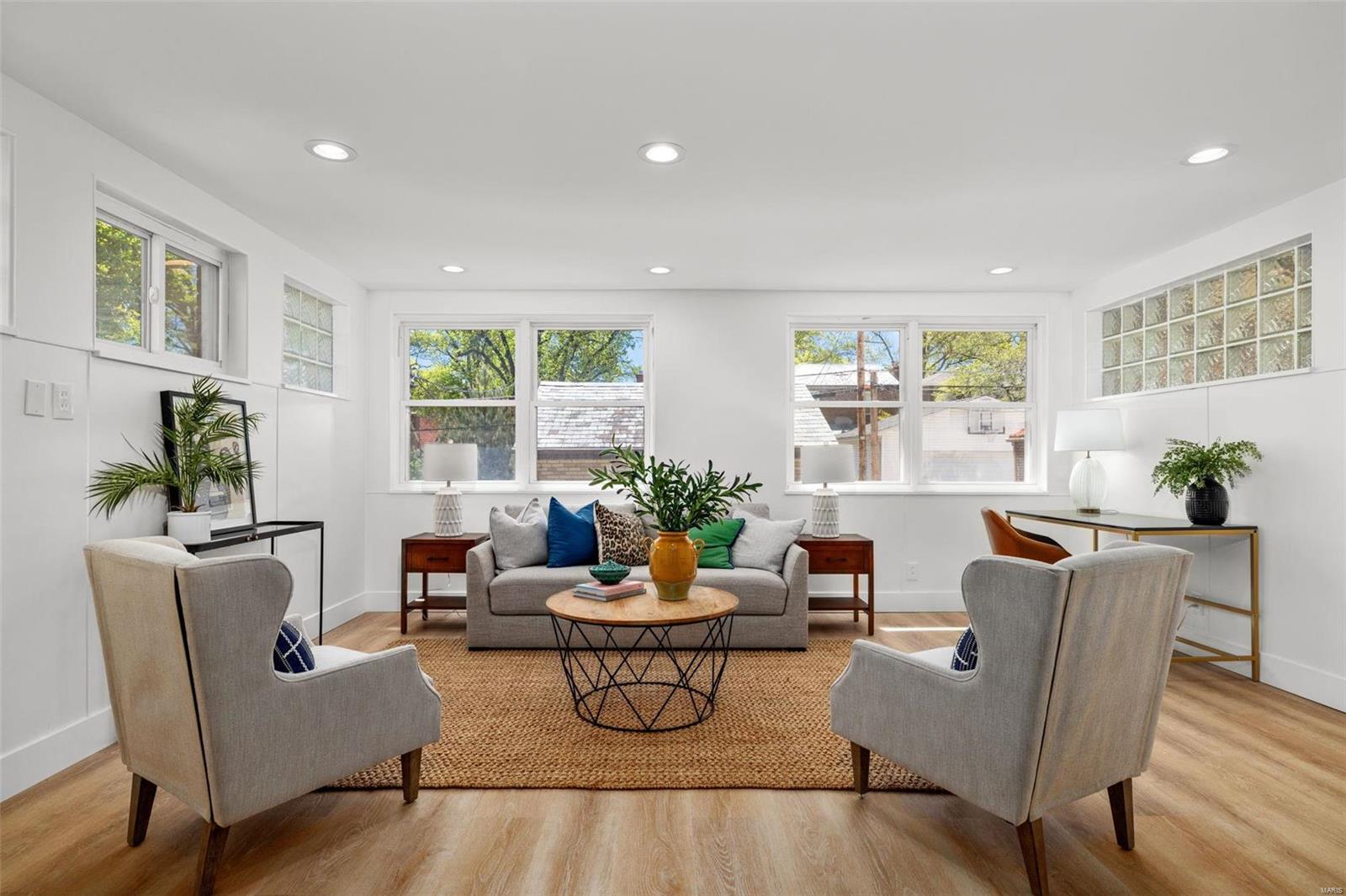 6442 Lansdowne Avenue