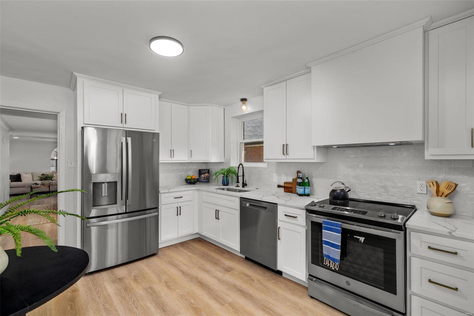 6442 Lansdowne Avenue