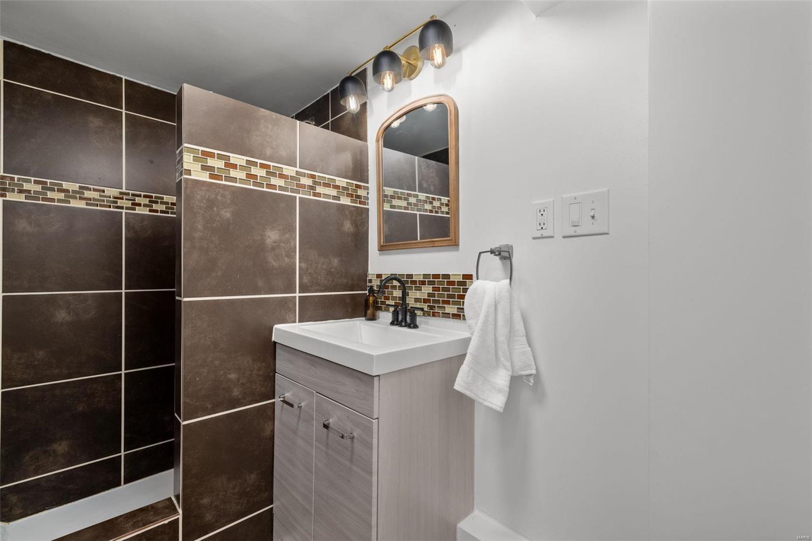 6442 Lansdowne Avenue