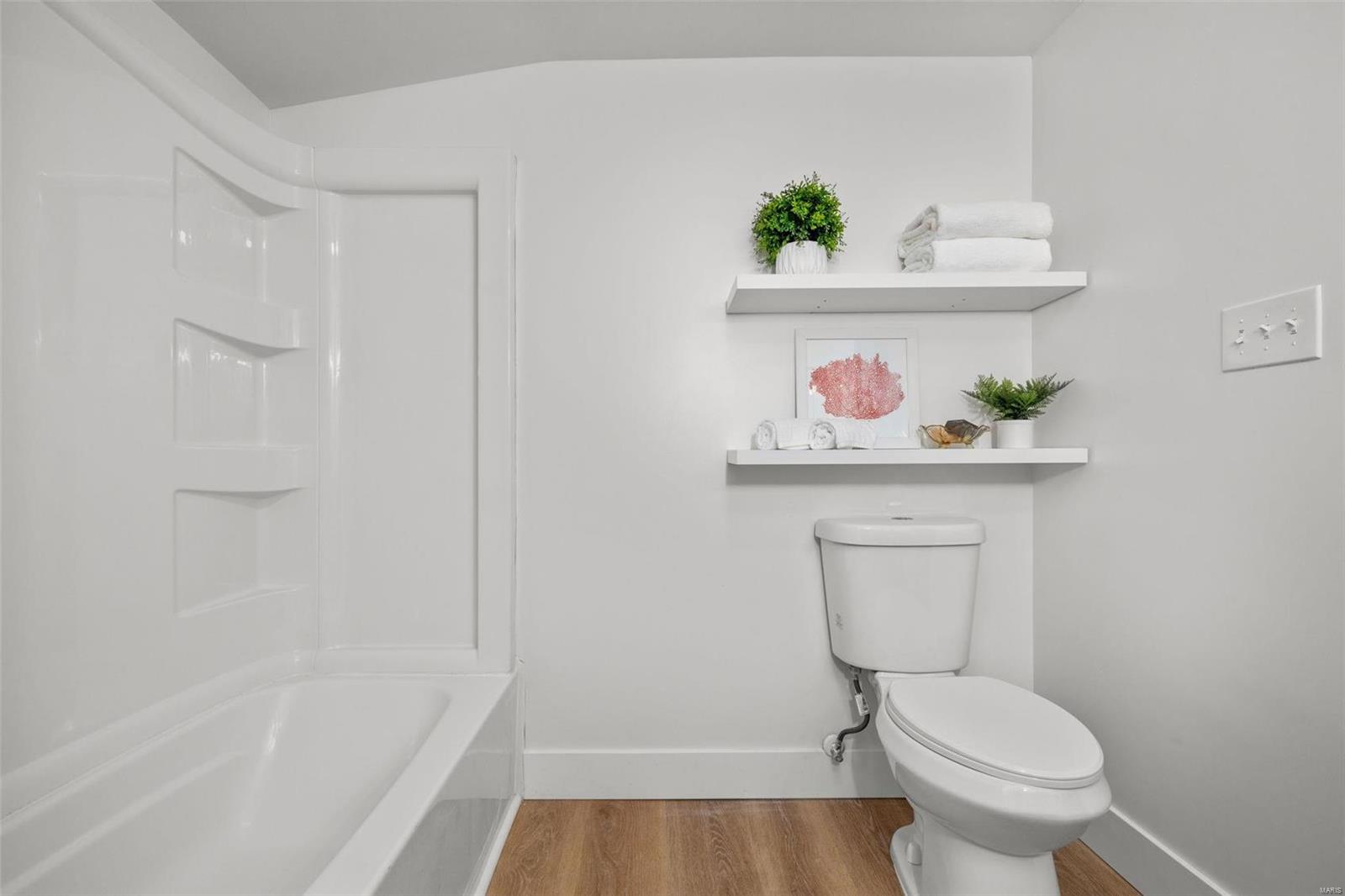 6442 Lansdowne Avenue