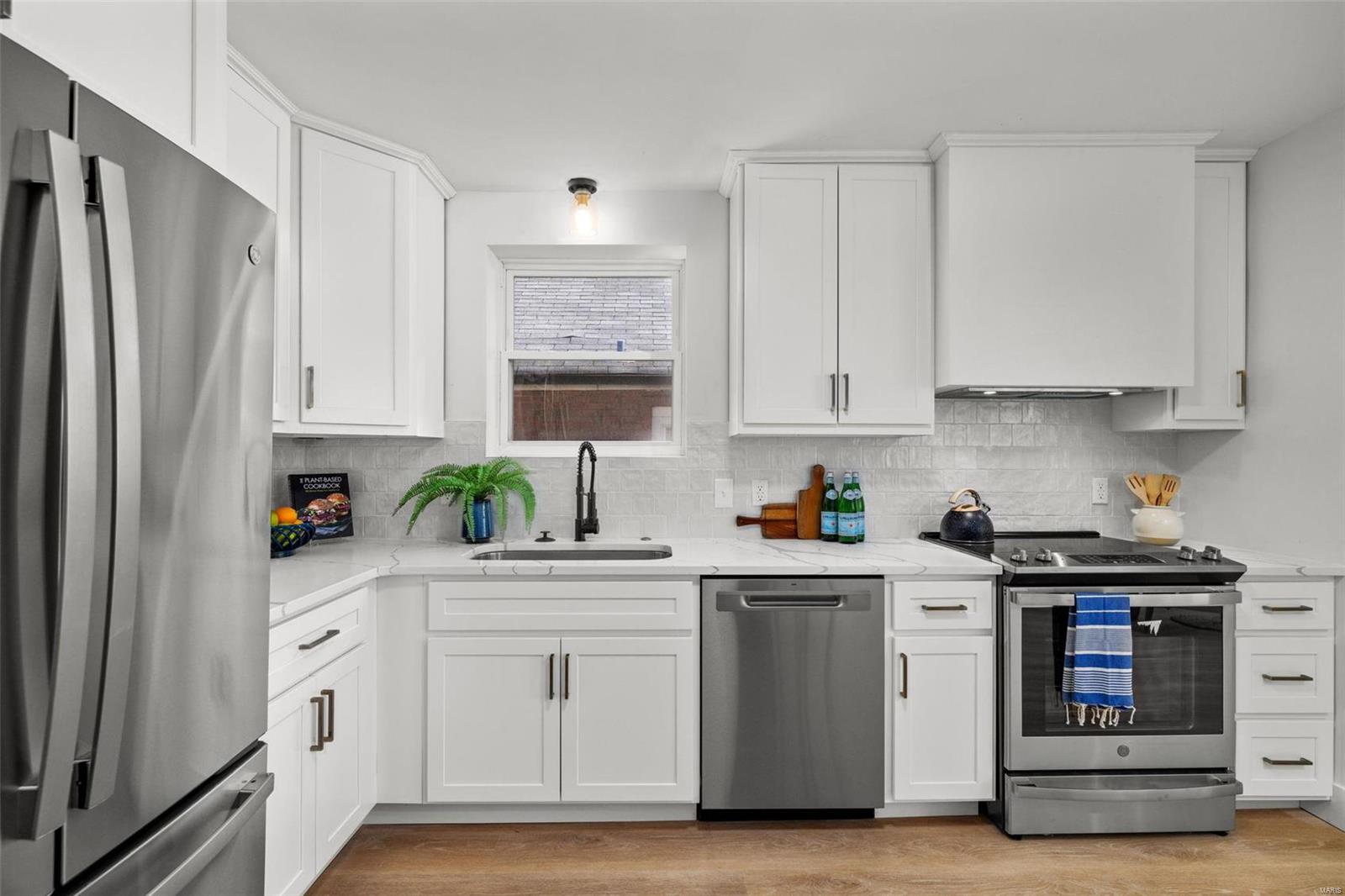 6442 Lansdowne Avenue