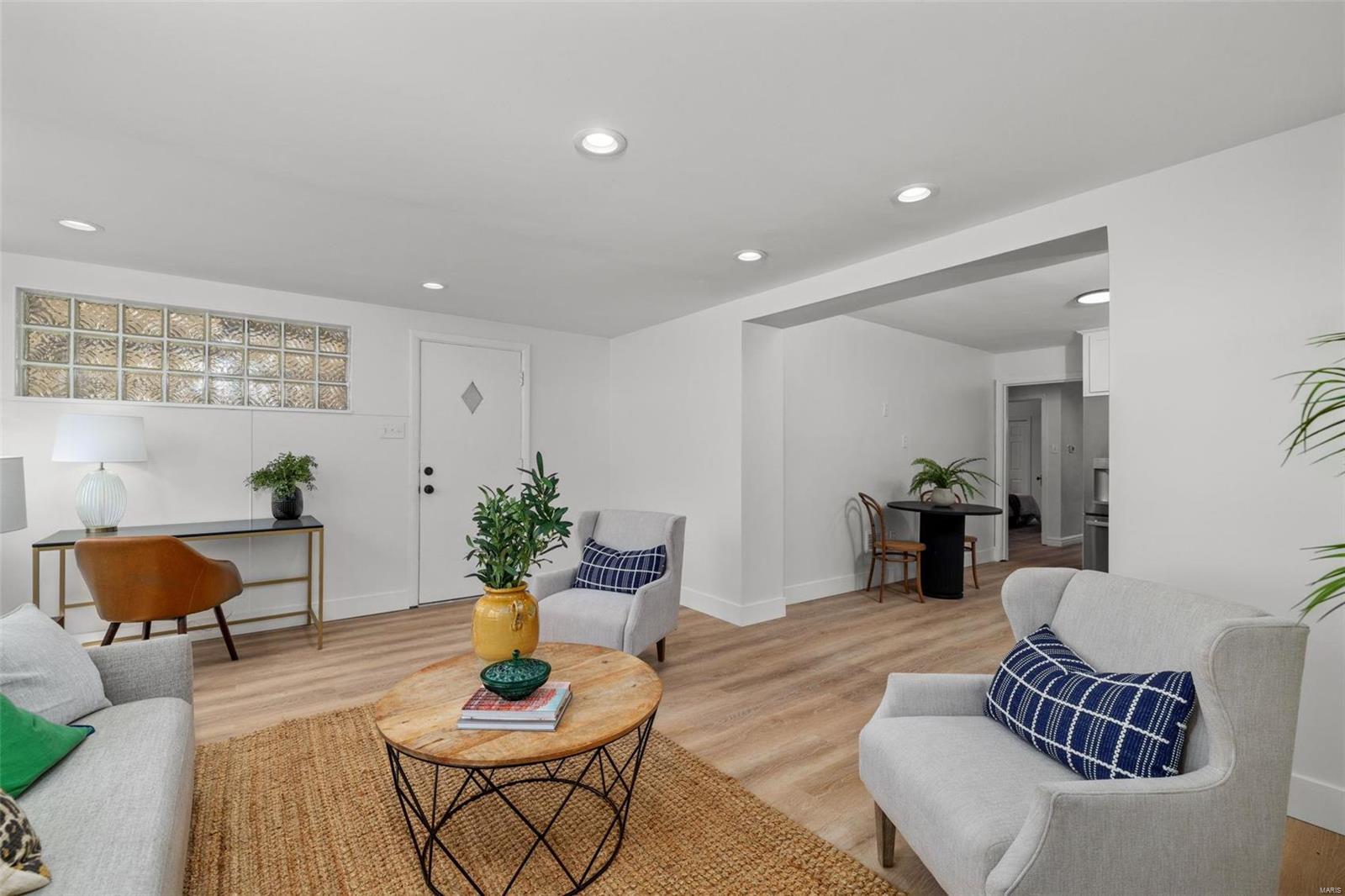 6442 Lansdowne Avenue