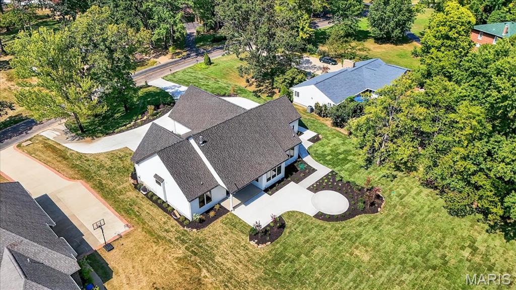 9330 Lincoln Drive