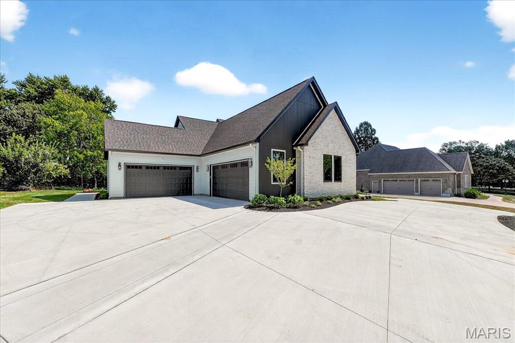 9330 Lincoln Drive