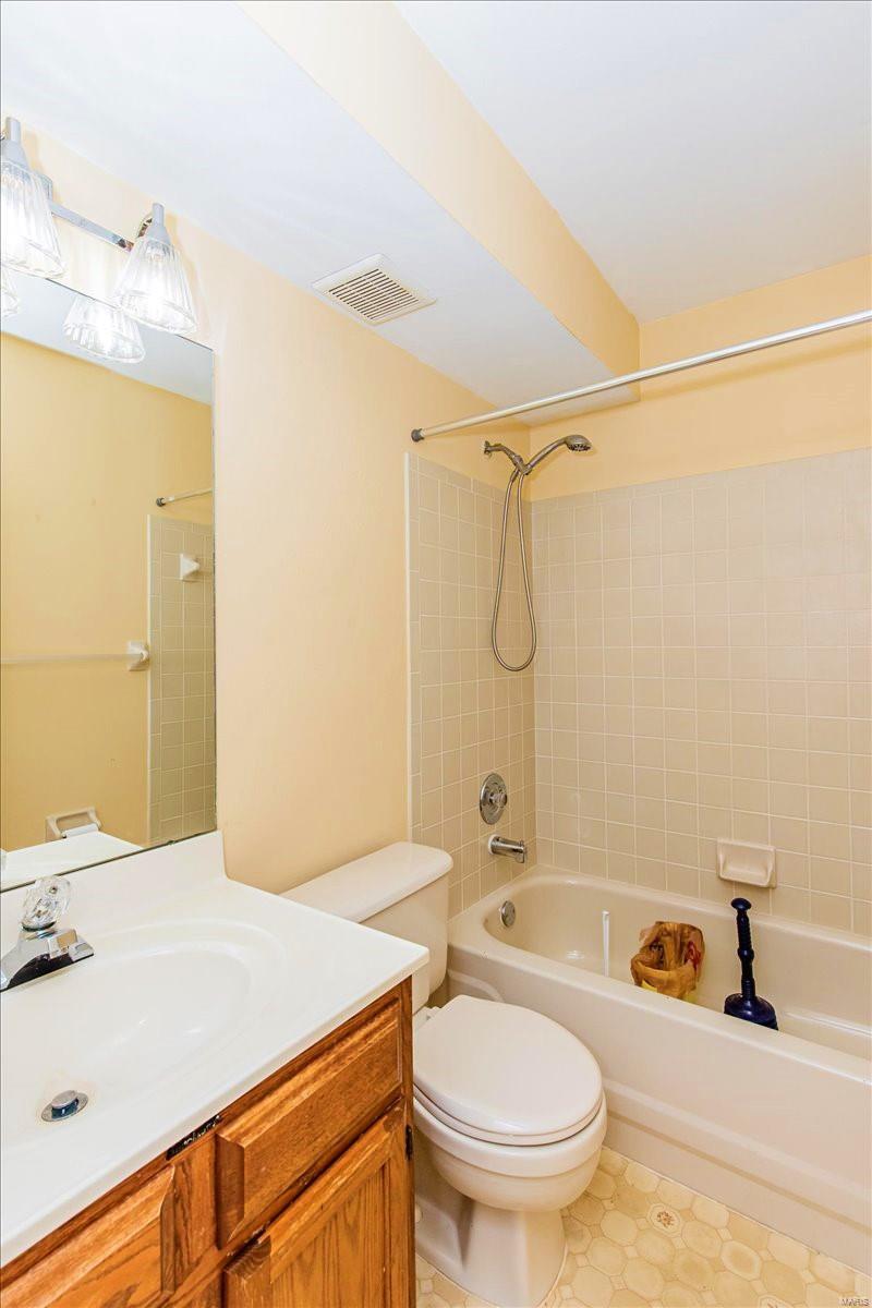 5106 Hollow Wood Court Unit: B