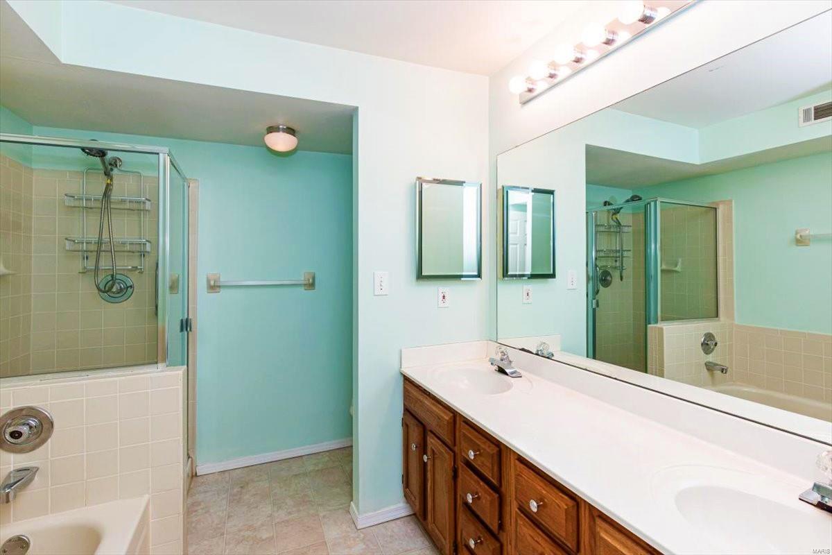5106 Hollow Wood Court Unit: B
