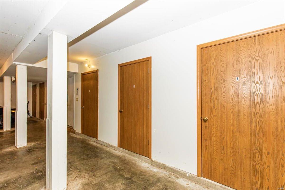5106 Hollow Wood Court Unit: B