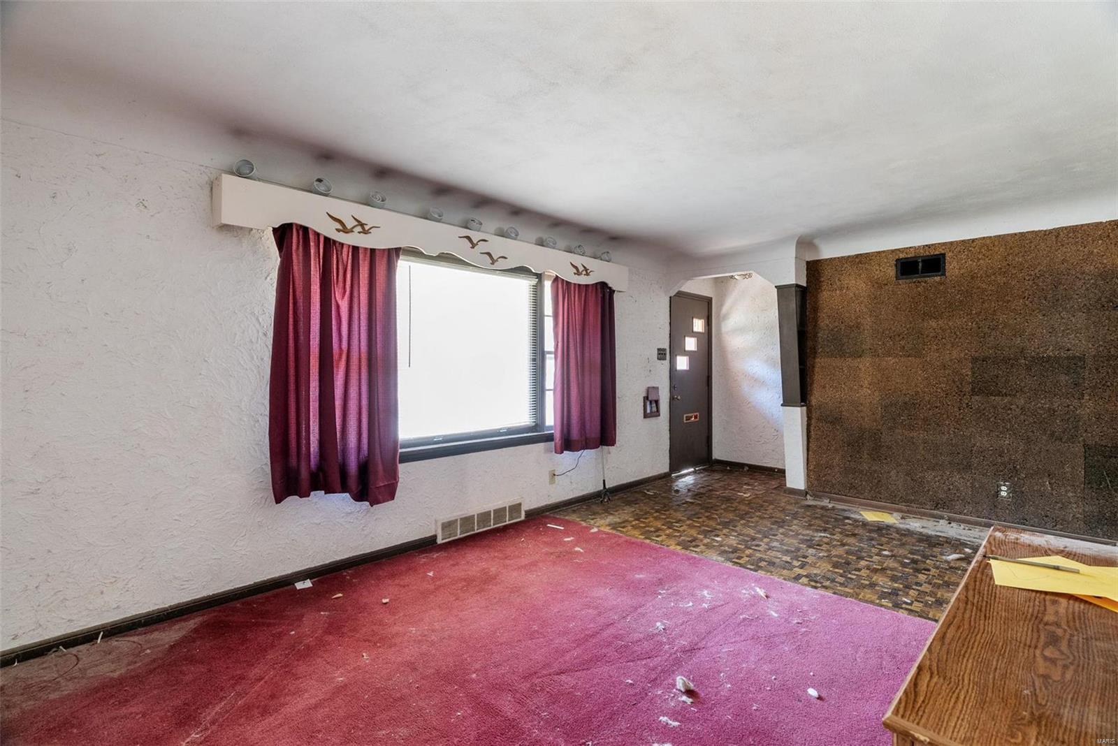 2470 Ackerman Avenue