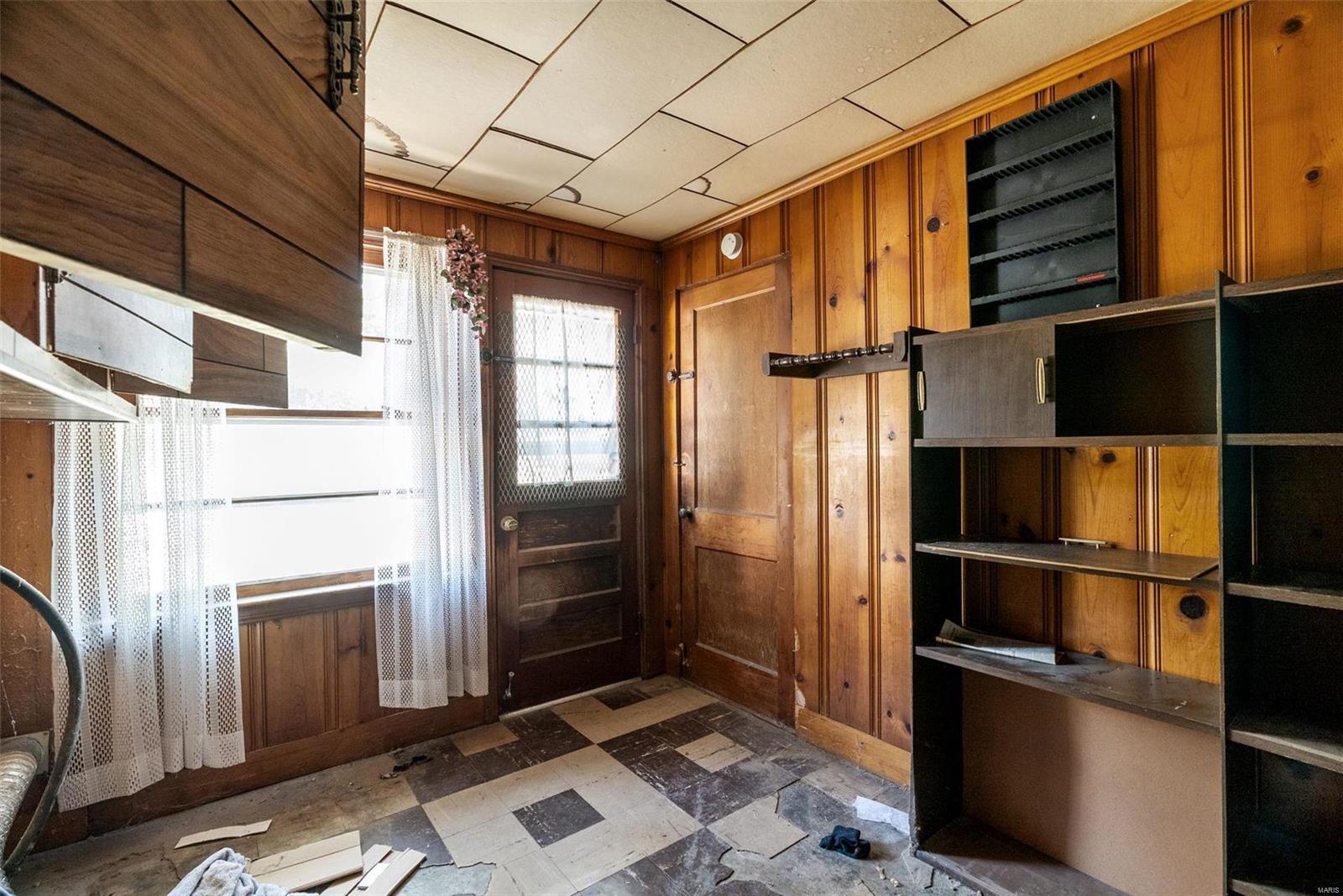 2470 Ackerman Avenue