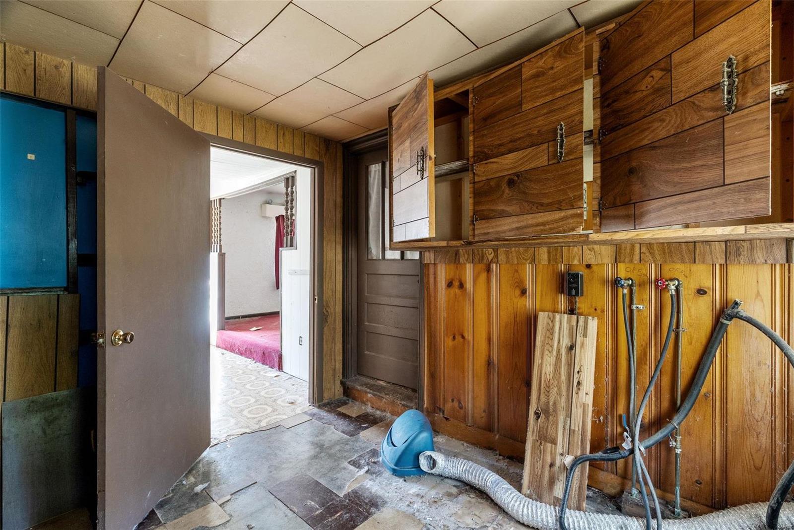 2470 Ackerman Avenue