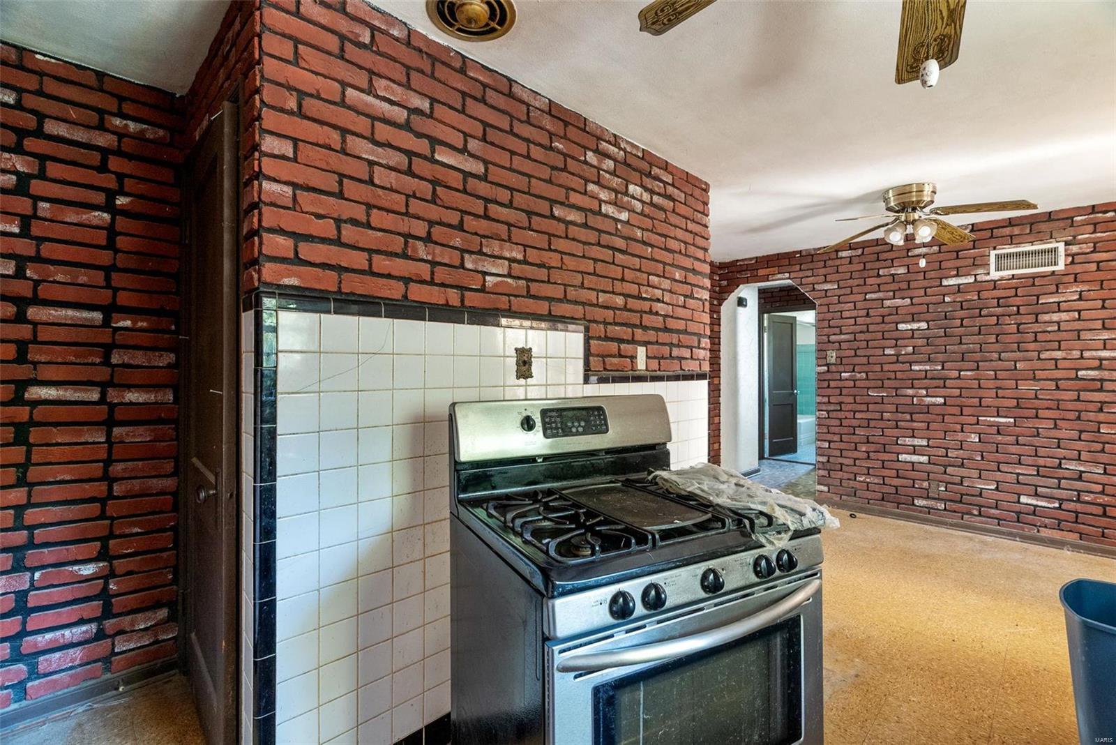 2470 Ackerman Avenue